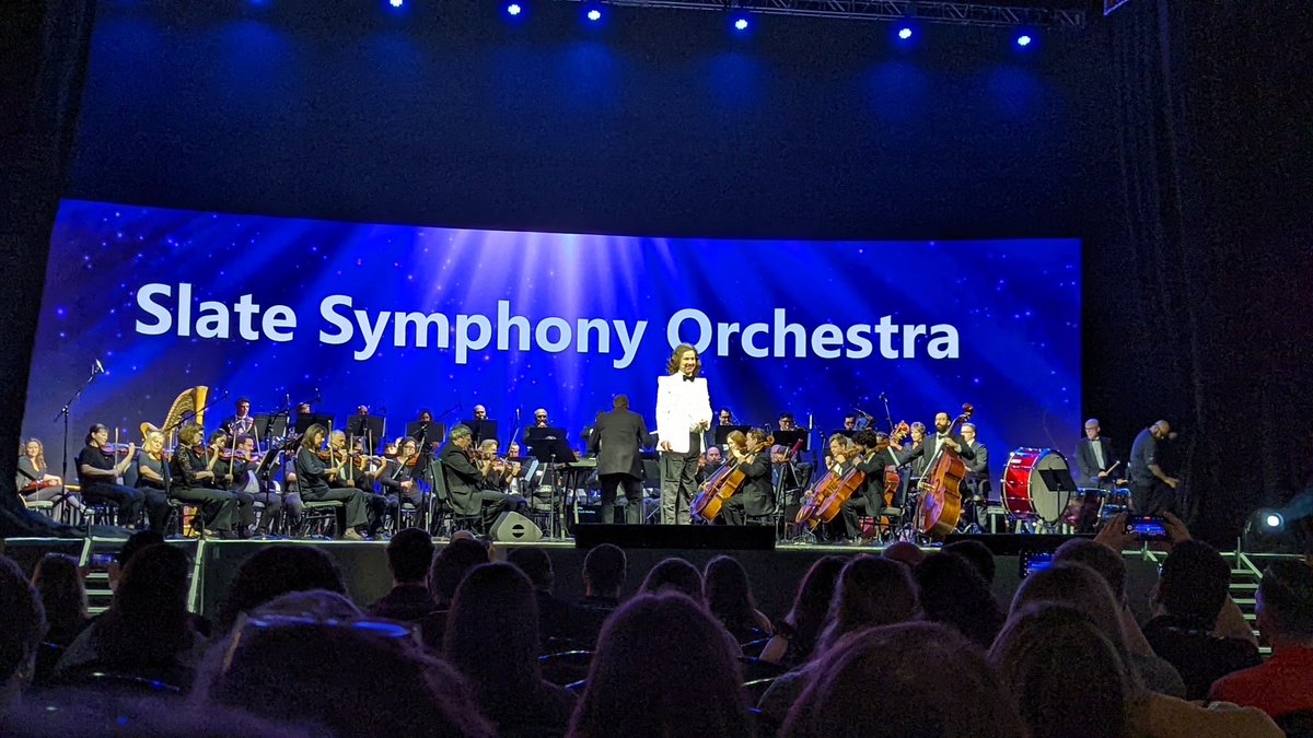Jacq_Rowe's tweet photo. Kicking off #SlateSummit strong with a full orchestra. https://t.co/V67xFGQUUg
