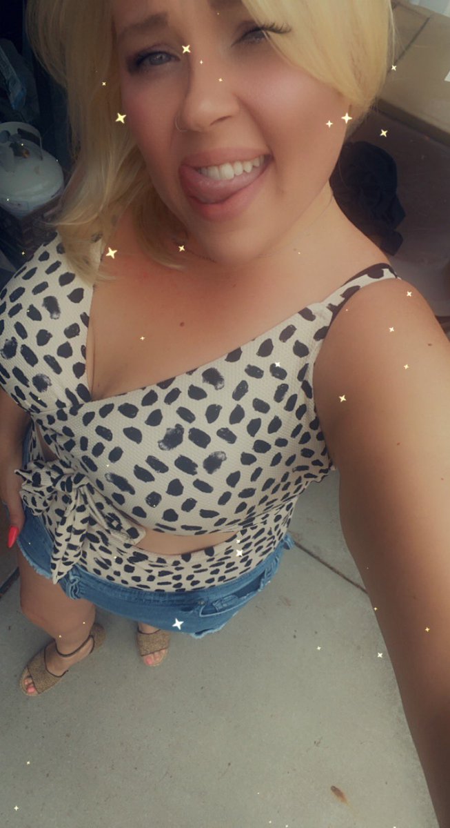 420SmASHlee's tweet image. Confidence is something I’ve definitely worked on over the last couple years coming from being mentally and emotionally abused and shamed for my entire life. Feeling really good about myself inside and out!!! #confidence #idoitforme #LifeGoesOn