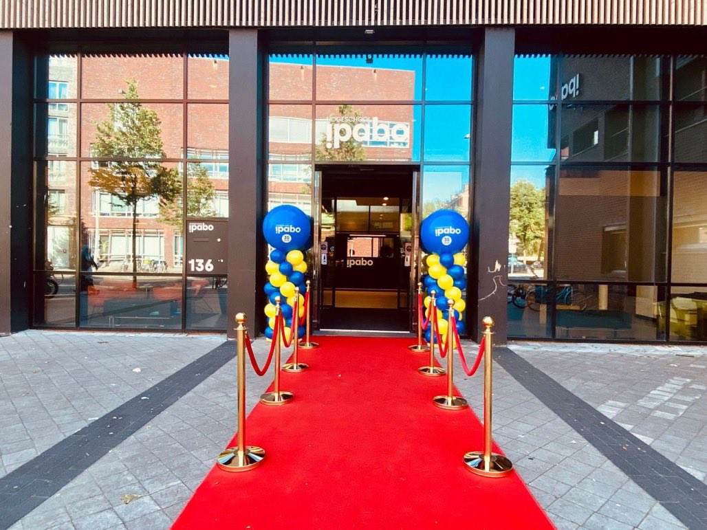 Edith van Montfort tweet media