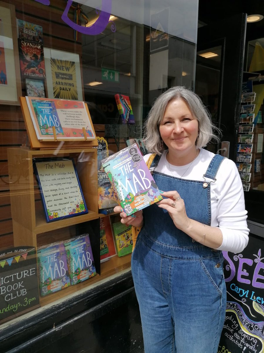 WaterstonesAber tweet picture