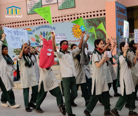 roomtoreadindia's tweet photo. #Throwback to the World Environment Day 2022 celebration by Room to Read India program participants.
#environmentalday #environmentday #children #edtech #education #teachers #support #help #ngo #change #india #throwbackthur #makeadifference #ThrowbackThursday #tbt https://t.co/6yKzQLISuR