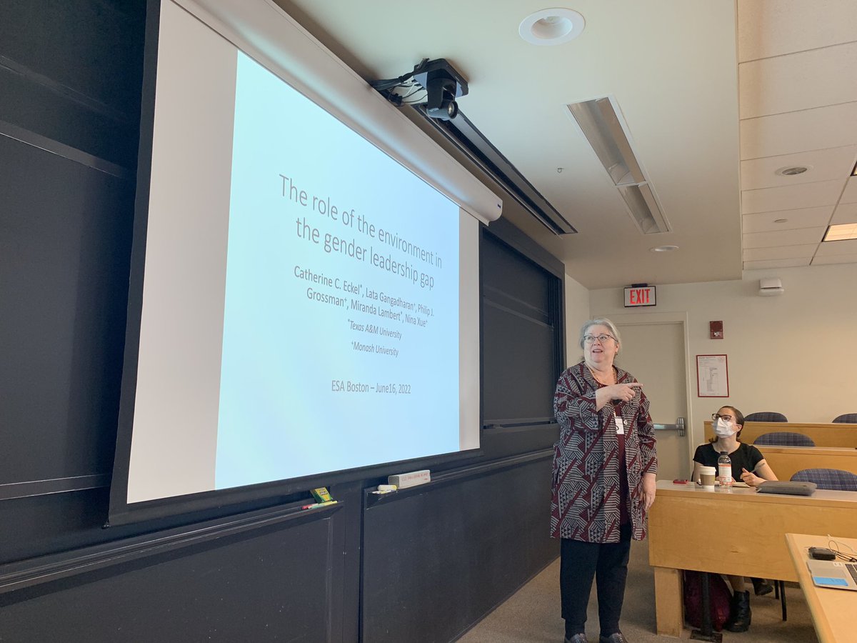 Laura K Gee tweet media