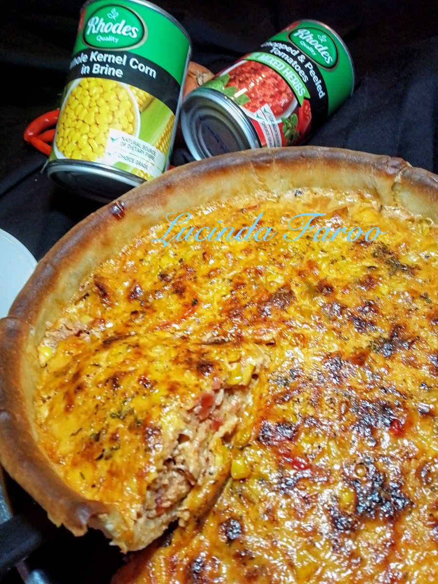 MissLucy___'s tweet photo. @947 @947 #RhodesQualityWinter I made deep dish pizzas with chicken, mushrooms,mix of red, green &amp; yellow peppers,Rhodes Quality whole kernel corn &amp; Mixed Herb Spice Chopped &amp; peeled tomatoes topped off with cheddar cheese &amp; dried parsley. My family's favourite ❤️ https://t.co/gLrX6aEd5e