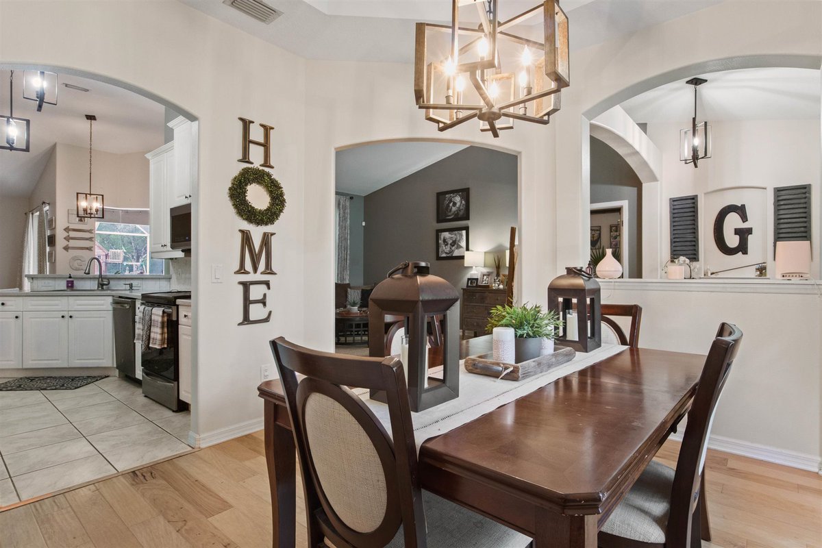 SGC_Homes's tweet photo. 💥 JUST LISTED 💥
-
📍 1511 Oakford Rd Sarasota, FL 34240
🔥 Offered at $685,000
-
3 Bedrooms | 2 Bathrooms | 2,211 SQFT
Located in the Highly Desirable Community of Oak Ford!
-
Contact Tamas Garamvolgyi for more details!
📲 941.735.4525
💻 tamasg@kw.com https://t.co/v4t9MpTAIR