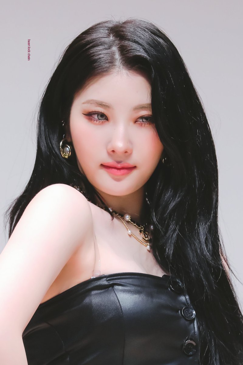 heartlockchain's tweet photo. 2022-04-14
#채인 #CHAEIN
#퍼플키스 #PURPLE_KISS https://t.co/8zrZQCeYBG
