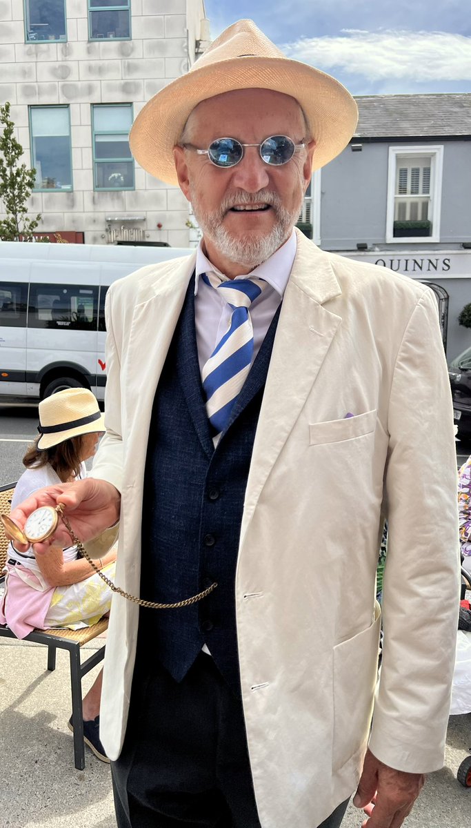 KarlBrophy's tweet photo. The great @Tom40ft is on time #Bloomsday #Bloomsday2022 https://t.co/YACKZ51r2k