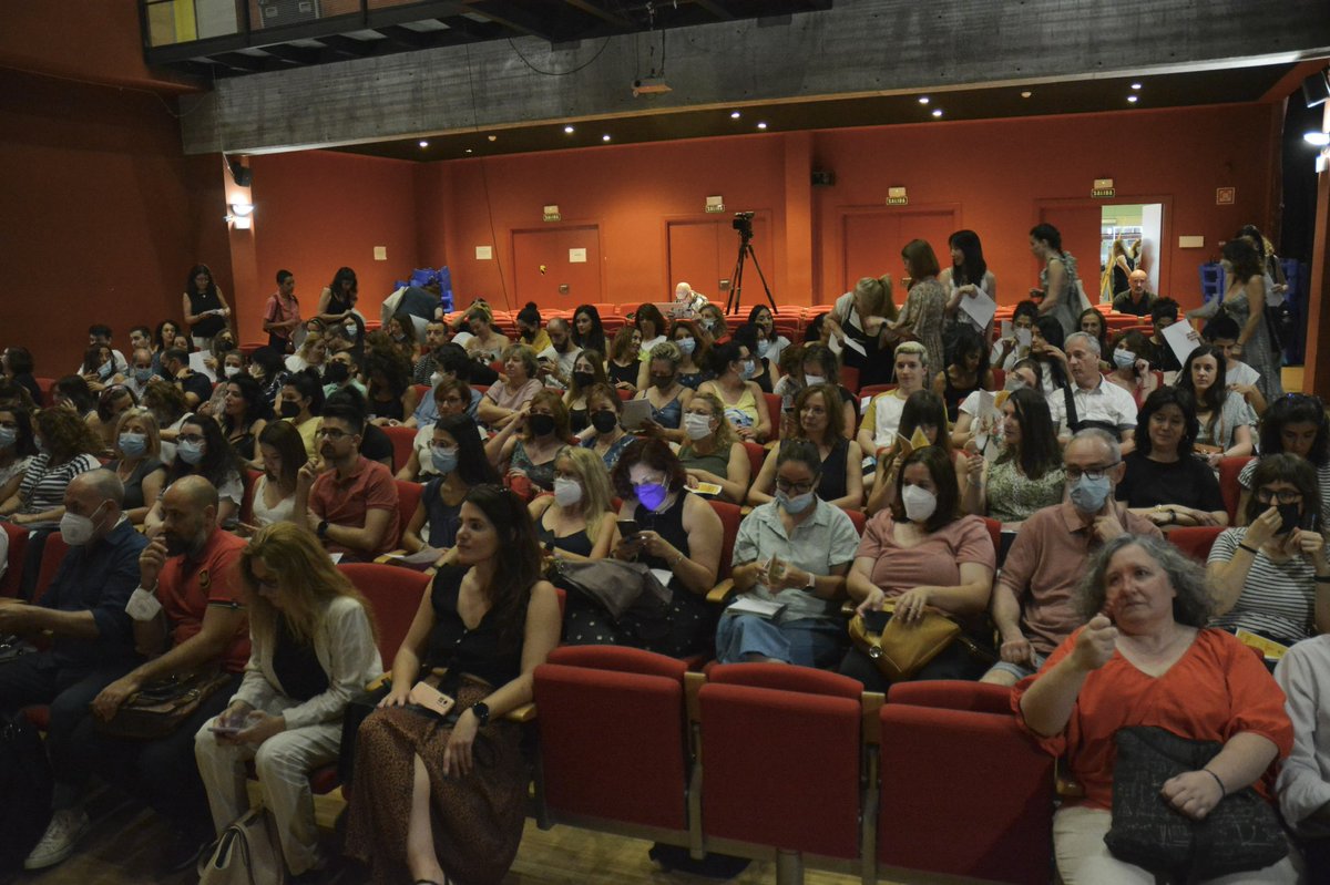 natadeandres's tweet photo. Hemos comenzado el día inaugurando las “I Jornadas sobre la prevención y tratamiento del abuso sexual en la infancia y la adolescencia”.
Un exito d asistencia y convocatoria, organizado por la @AlcorconSSocia1 para dar visibilidad a un problema que tenemos q solucionar.
#Alcorcón https://t.co/EcGyxuOmaB