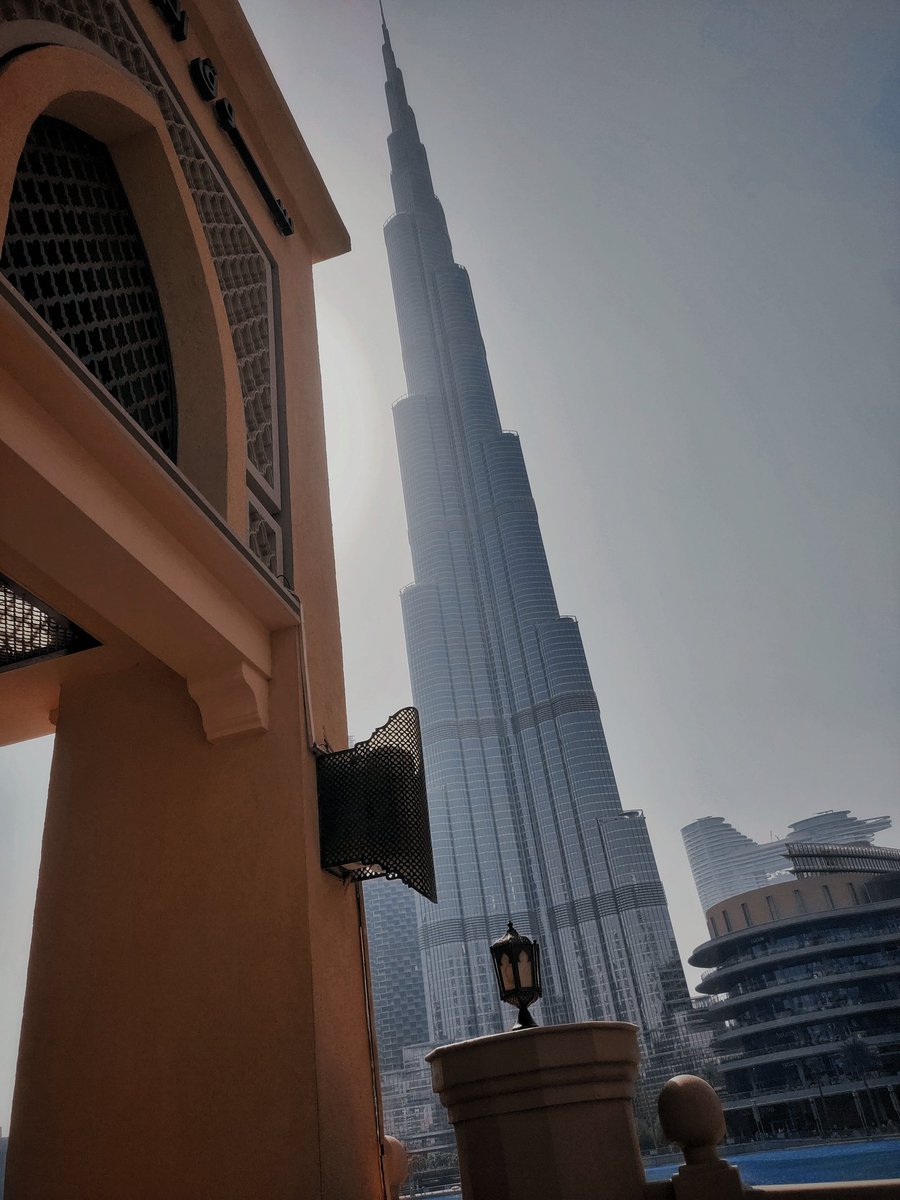 vocalistakelly's tweet photo. You are the artist of your life, don't give the paintbrush to anyone else ♠️

Waterfalls, Dubai Mall , Burj Khalifa &amp; The Dubai Mall 

#Dayoff
#datewithself https://t.co/xIhybzQIk8