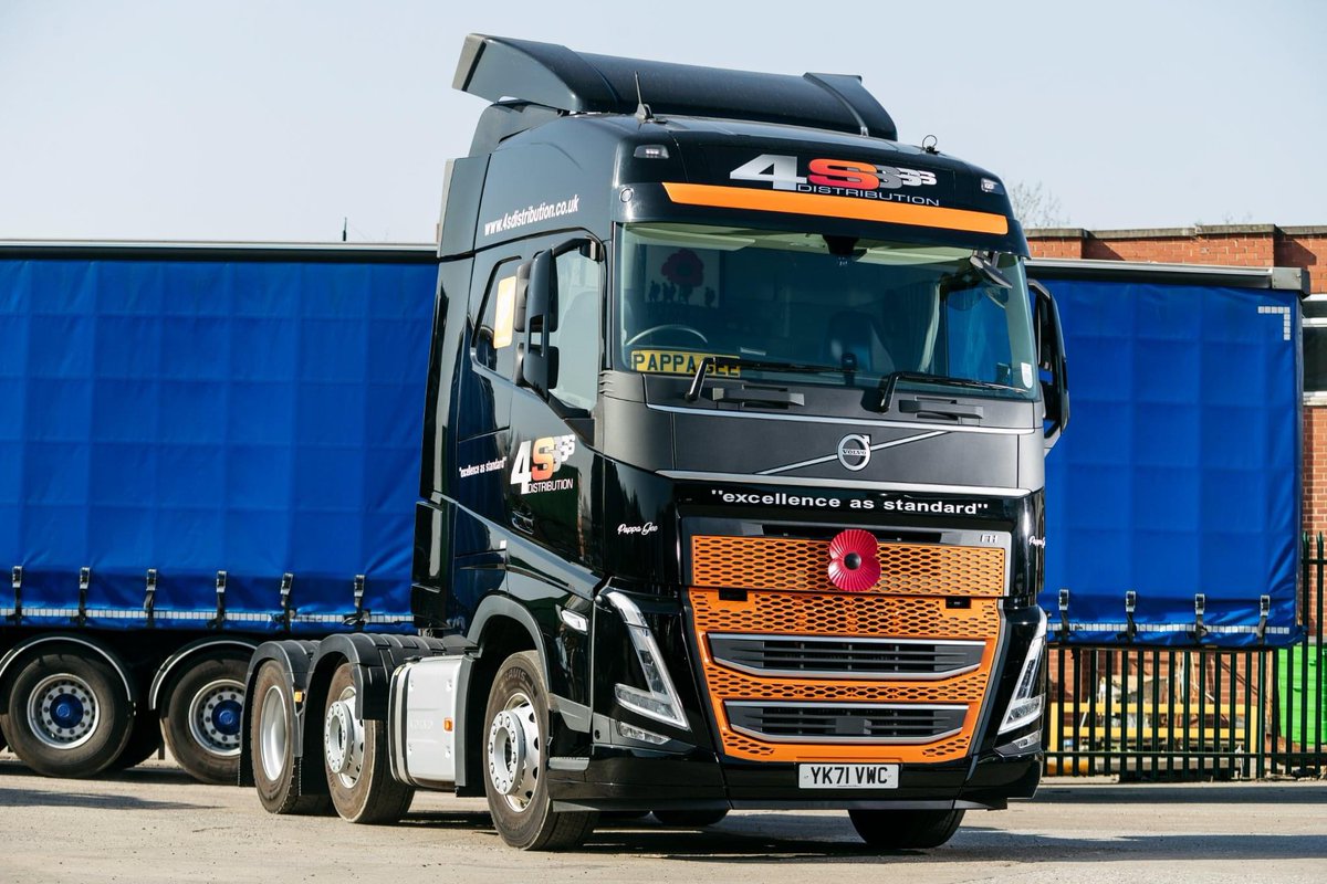 Sitting pretty😍  #volvotrucks #volvo #haulage #distribution <a href="/VolvoTrucksUK/">Volvo Trucks UK</a> <a href="/VolvoTrucks/">Volvo Trucks</a>