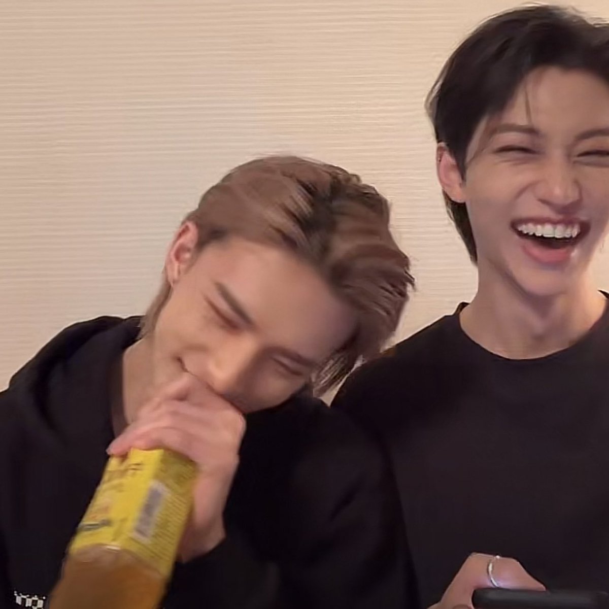 happiness in one pic 😭