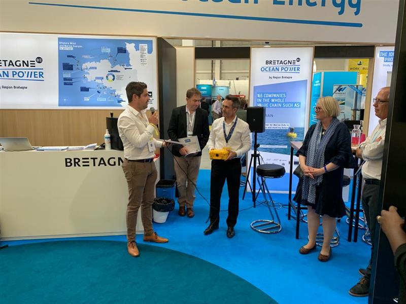 🌊Le <a href="/PoleMerBA/">Pôle Mer Bretagne Atlantique</a> &amp; <a href="/Oceole/">Océole</a> sont fiers de remettre aux entreprises AMG MICROWAVE, <a href="/seed_mathematic/">See-d</a>  et <a href="/AgiltechFR/">Agiltech</a> les diplômes de lauréat de l'AMI "Sécurité maritime pour l'éolien flottant" #Seanergy2022 

👇Plus d'informations sur l'AMI :
lnkd.in/duFuPvKT