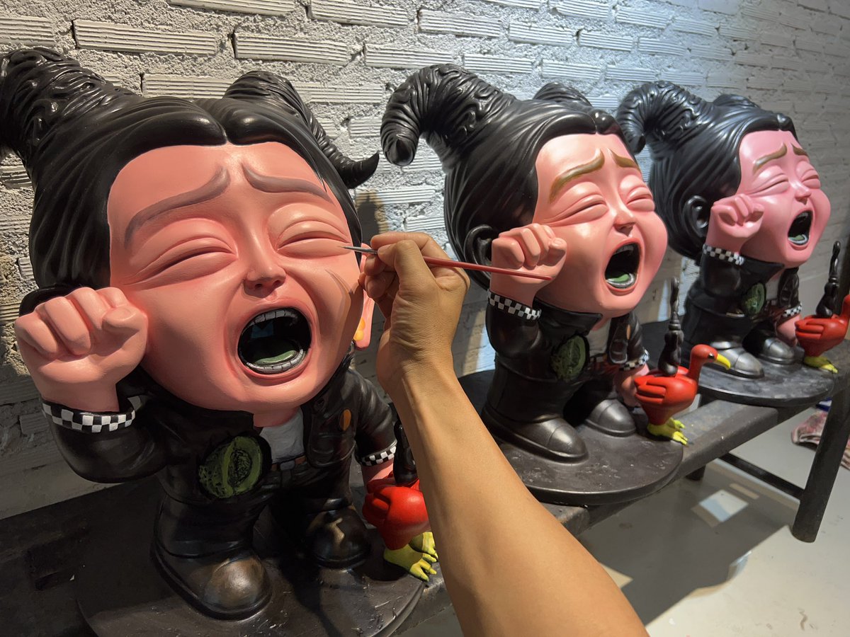 Don’t cry baby,no more tear
#painting #linecensor #dream #popculture  #arttoy #art #artcollector