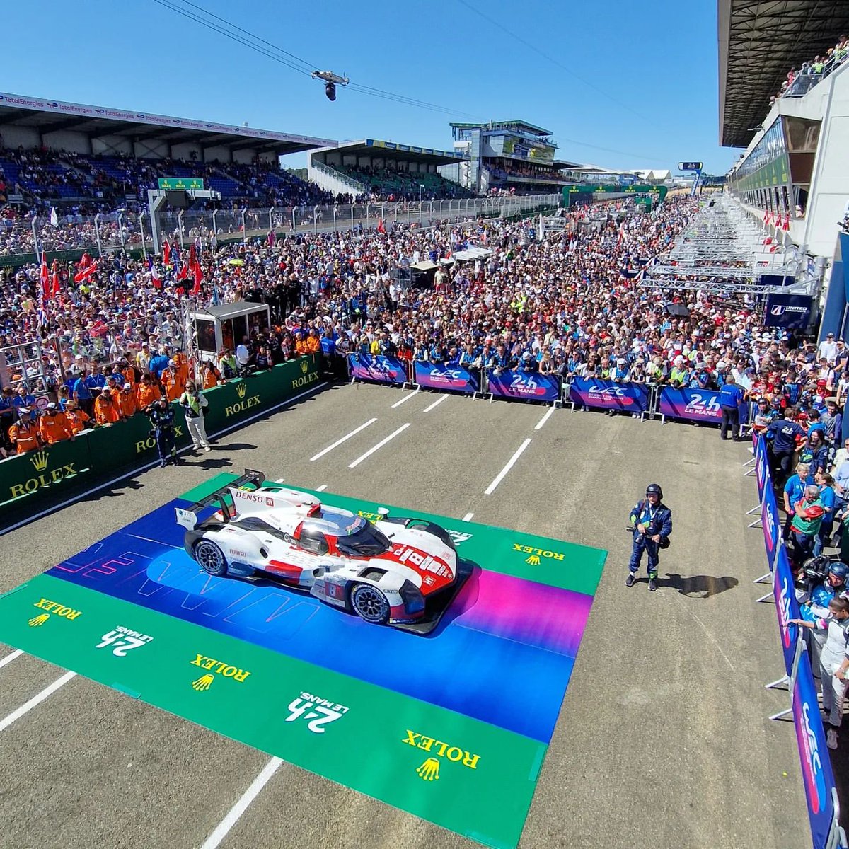 Vislink's tweet photo. #Throwback #LeMans24 race. 24h non-stop #carracing. Broadcast live the whole time, by @ampvisualtv. Supported by Yann Couvrand as @MotionImposs #agito pilot, who also took these pics. Superb job!
#Vislink #AtTheHeartOfTheAction #FutureIsNow #VislinkSpotted #RF #WirelessCamera https://t.co/yKDldZTwL9