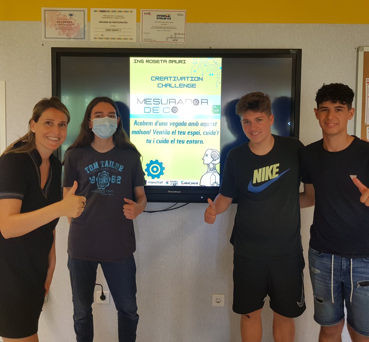 Ins Roseta Mauri (@ins_rosetamauri) on Twitter photo 📣 🏆 Els alumnes de Tecnologia bloc 1 de Robòtica han guanyat el 𝟷ʀ ᴘʀᴇᴍɪ ᴅᴇ ᴄʀᴇᴀᴛɪᴠᴀᴛɪᴏɴ ᴄʜᴀʟʟᴇɴɢᴇ amb el 𝐌𝐞𝐬𝐮𝐫𝐚𝐝𝐨𝐫 𝐝𝐞 𝐂𝐎𝟐 𝐝'𝐚𝐮𝐥𝐚.
Moltes felicitats! 👏🏻 #orgullRoseta <a href="/Fcreativacio/">Fundació per la Creativació</a> #creativationchallenge #STEAMCat #RosetaSTEAM 📣 🏆 Els alumnes de Tecnologia bloc 1 de Robòtica han guanyat el 𝟷ʀ ᴘʀᴇᴍɪ ᴅᴇ ᴄʀᴇᴀᴛɪᴠᴀᴛɪᴏɴ ᴄʜᴀʟʟᴇɴɢᴇ amb el 𝐌𝐞𝐬𝐮𝐫𝐚𝐝𝐨𝐫 𝐝𝐞 𝐂𝐎𝟐 𝐝'𝐚𝐮𝐥𝐚.
Moltes felicitats! 👏🏻 #orgullRoseta <a href="/Fcreativacio/">Fundació per la Creativació</a> #creativationchallenge #STEAMCat #RosetaSTEAM