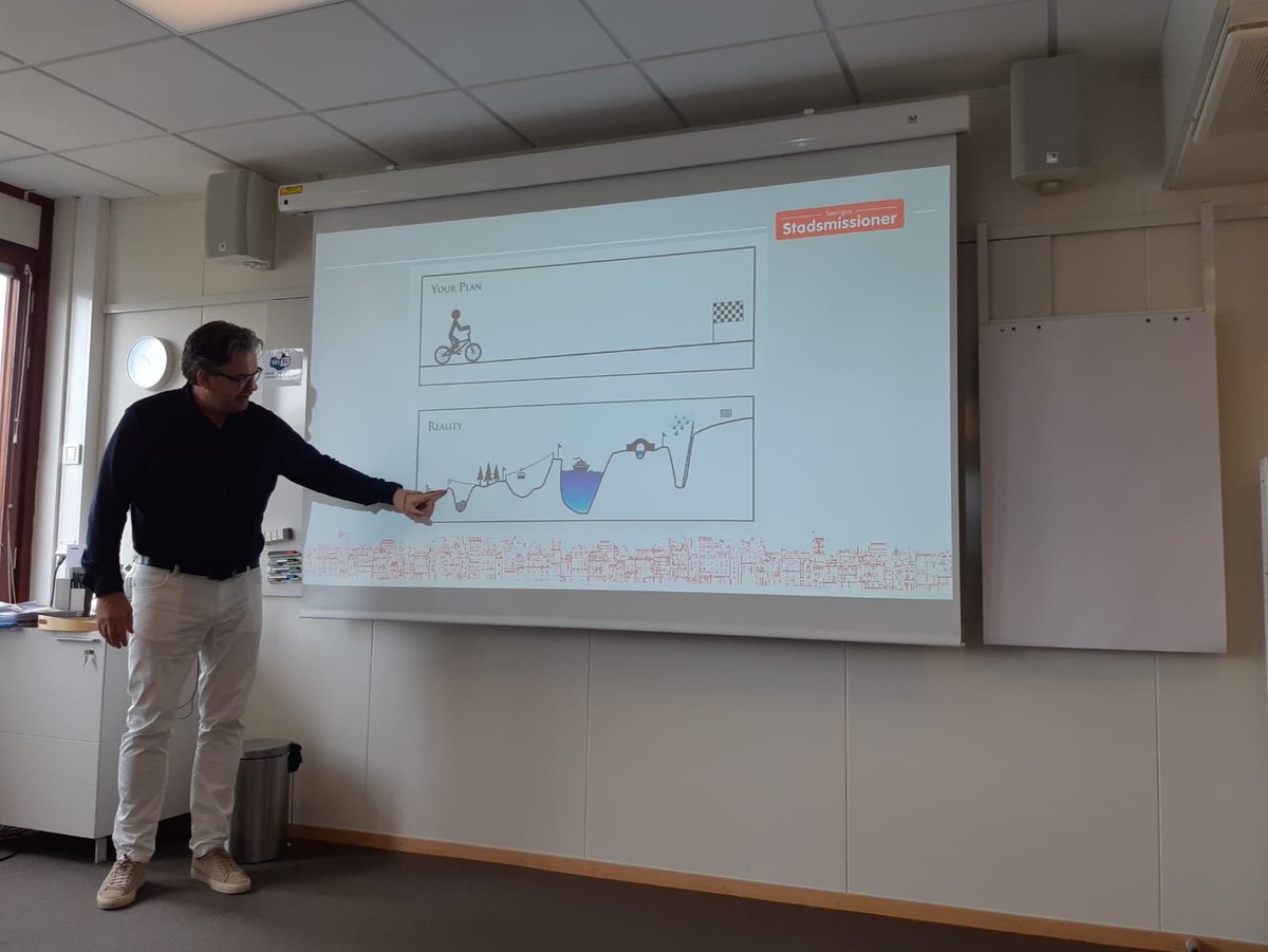 Are you <a href="/Kjellsortering/">Kjell Larsson</a> talking about your experience serving as <a href="/FEANTSA/">FEANTSA</a> president?!🤣