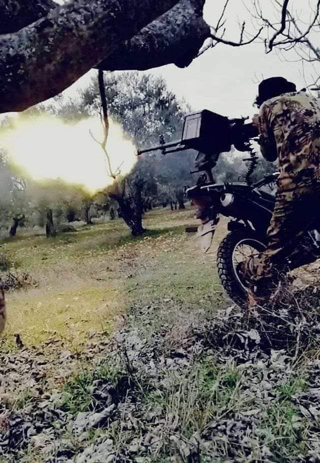 *ان لــم تــكن أســداً يزأر لــلــحــق ، لــا تــكن كلــبــاً ينــبــح لــلــبــاطــل  🤚💔* ~*🌺