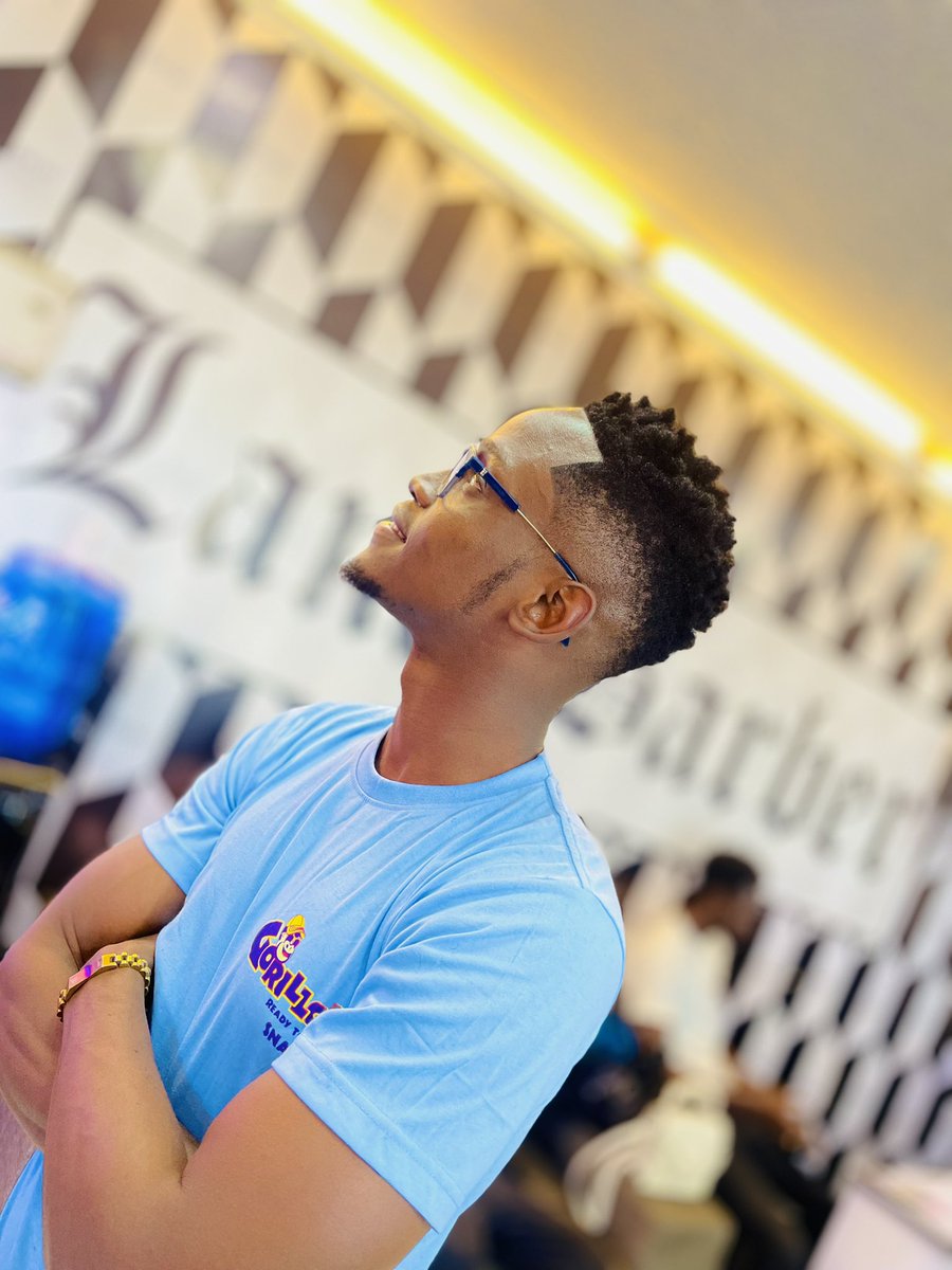 lanabarber256's tweet photo. .@LoneChildMJB got his hair cut 💇‍♂️ fresh from us. Y’all should come through https://t.co/gGfZBfvwlN