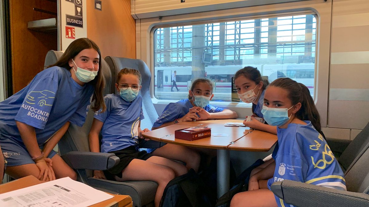 cnboadilla's tweet photo. #WP #CEAF22
Nuestras #alevines ya están en el #AVE @renfe camino de #Málaga para disputar el Camp España Alevín Femenino @RFEN_Oficial
🤽♀️🇪🇸 🔛 🚄💨💨💨
¡Buen viaje #equipo!
#vaminichiquis
#competid
#disfrutad https://t.co/fOaoZx7Tpz