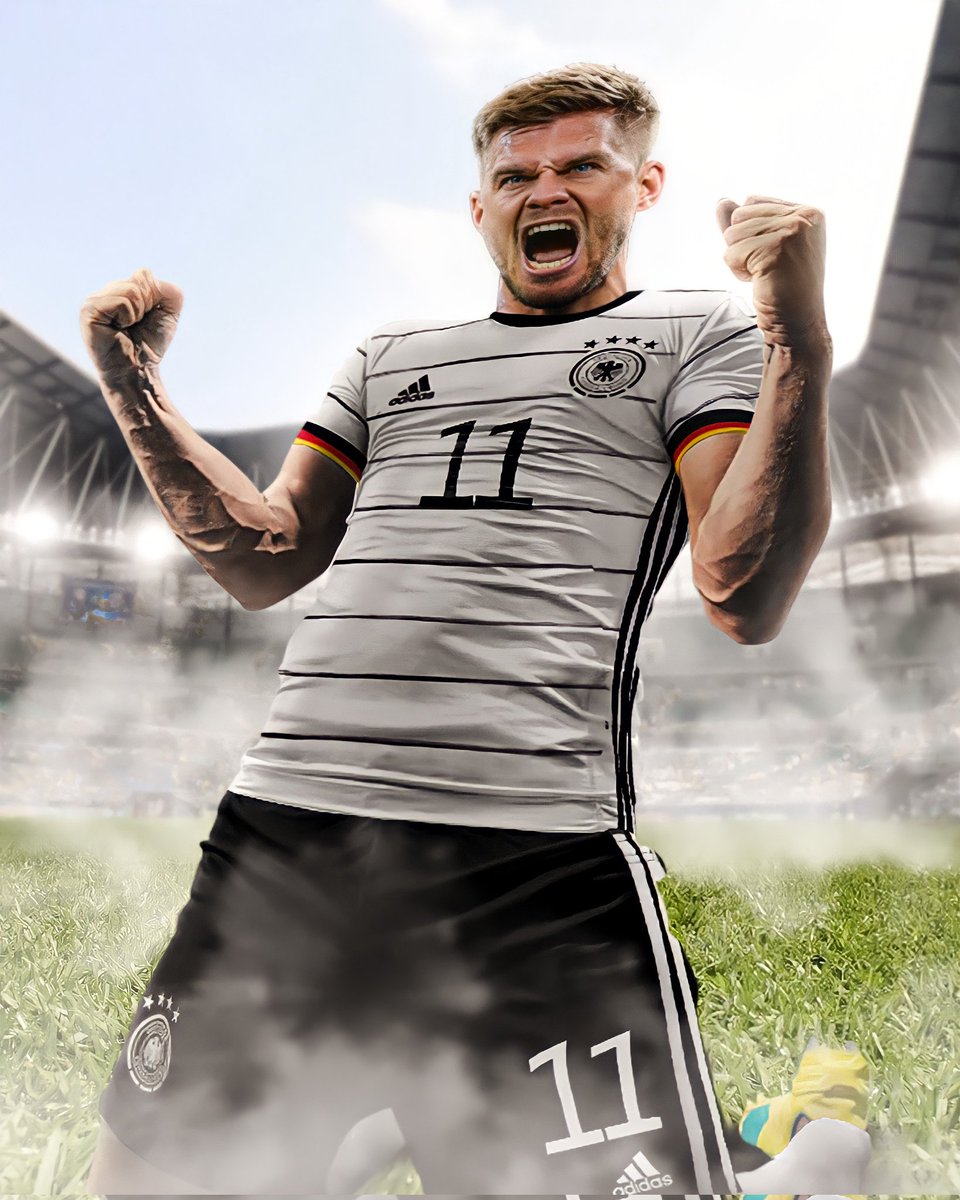 BlueandwhiteDzn's tweet photo. Denkt ihr Simon Terodde hätte in der Nationalmannschaft eine Chance?
#SimonTerodde #S04 #DFBTeam https://t.co/XAxv4ghOhY