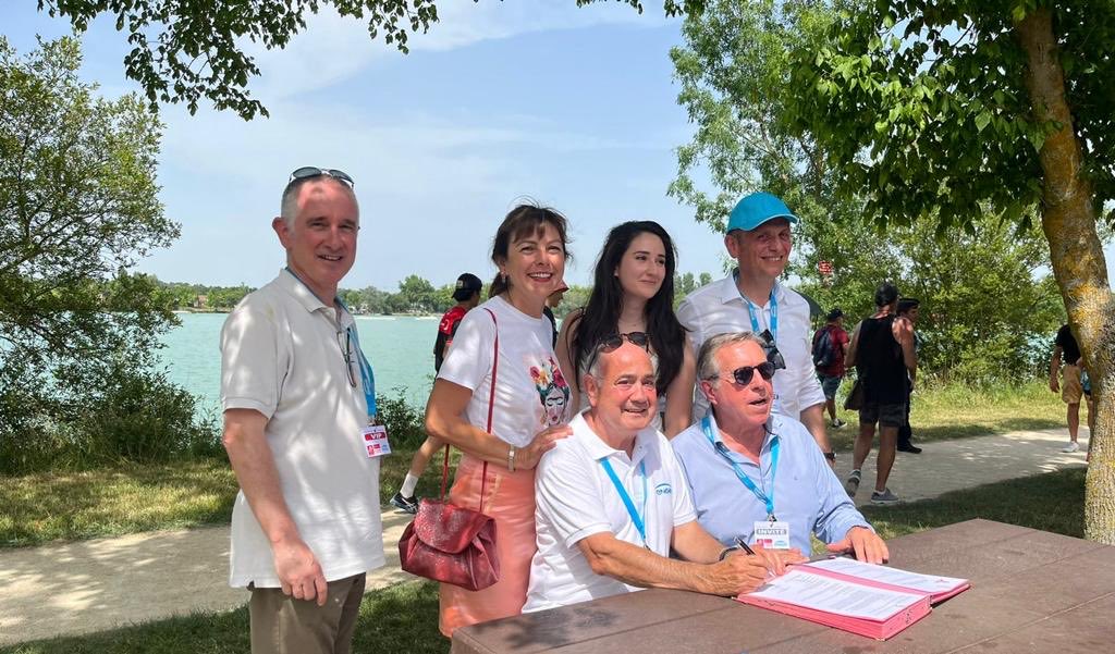 Très heureux de signer ✍️ le renouvellement de notre partenariat avec le président du ⁦<a href="/RCAuchGascogne/">Rugby Club Auch</a>⁩ 🏉Jean Michel Justumus en présence de ⁦la Présidente ⁦<a href="/Occitanie/">Région Occitanie</a>⁩ ⁦<a href="/CaroleDelga/">Carole Delga</a>⁩ ⁦<a href="/SergeCaramante/">Serge CARAMANTE</a>⁩ ⁦<a href="/jjbascoul/">Jean Jacques Bascoul</a>⁩ ⁦<a href="/Siliabenel/">Silia Benelhocine</a>⁩