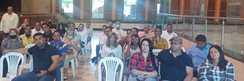 SoyNuevaPrensa's tweet photo. Gremio de #Licoreros solicita abrir los días #Domingo - https://t.co/hVuRC1yFOG
#SoyNuevaPrensa #Alcaldia #Expendio #Gente #Guayana https://t.co/3WmV20Bmjk