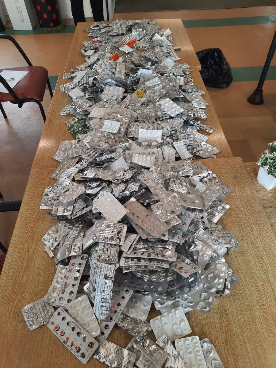 DayDoncaster's tweet photo. Bhatia SMILE took 2000 blister packs to Superdrug for recycling and 3000 used batteries to Cancer Research who receive a donation for batteries by weight! 5000 items saved from #landfill Neighbours & Windhill Primary are also collecting items for this project. #greenercleaner https://t.co/6UJ5vOLUMw