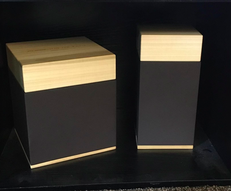 LoyalMemorials's tweet photo. "I ordered one for my recently passed dog and another to match for a previously passed dog. They are beautiful, subtle, high quality and exactly what I needed without knowing what I was looking for." https://t.co/0XNS79Jrko