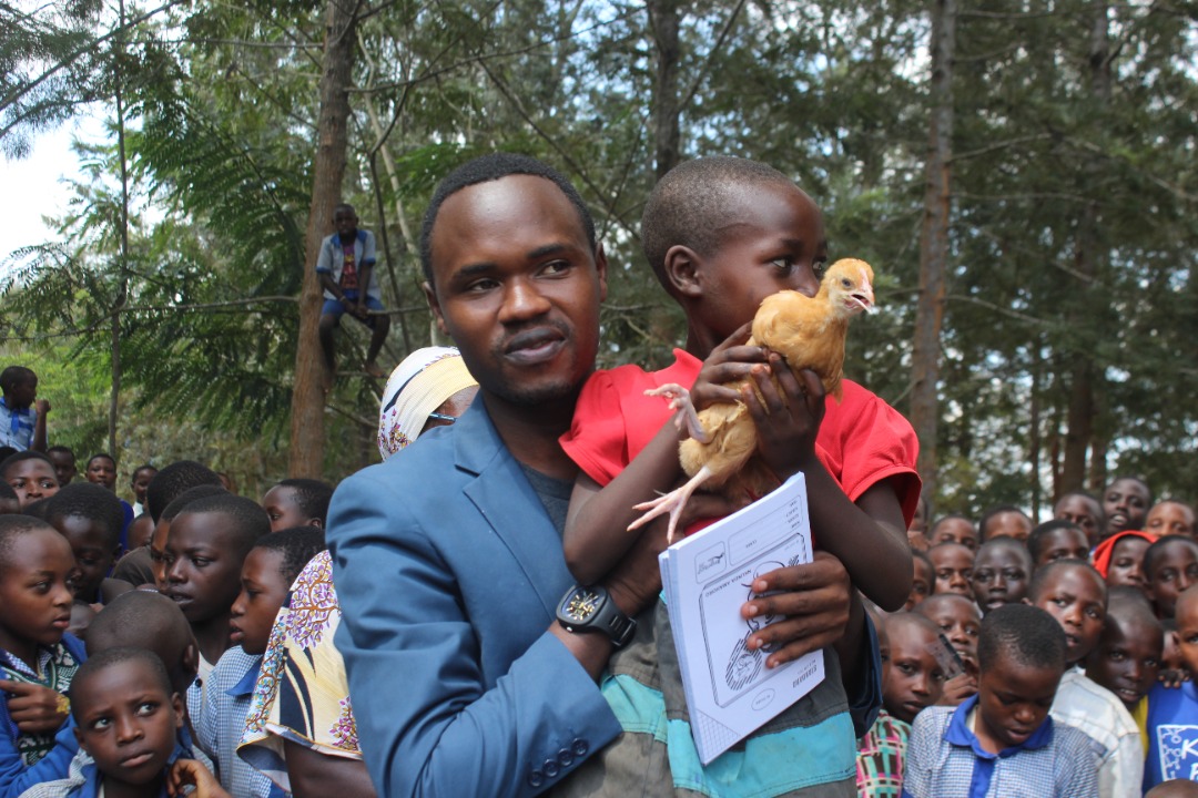 Rukumbeli /Ngoma District.
Kuri uyu wa 16.06.2022 mubusitani bw'Umurenge wa Rukumbeli hizihijwe umunsi mpuzamahanga w'Umwana w'Umunyafirika.
ikigorwa cyaranzwe n'imikino no guhemba abana barushije abandi.
<a href="/NgomaDistrict/">Ngoma District</a>
<a href="/RwandaEast/">𝐄𝐚𝐬𝐭𝐞𝐫𝐧 𝐏𝐫𝐨𝐯𝐢𝐧𝐜𝐞 | 𝐑𝐰𝐚𝐧𝐝𝐚</a>