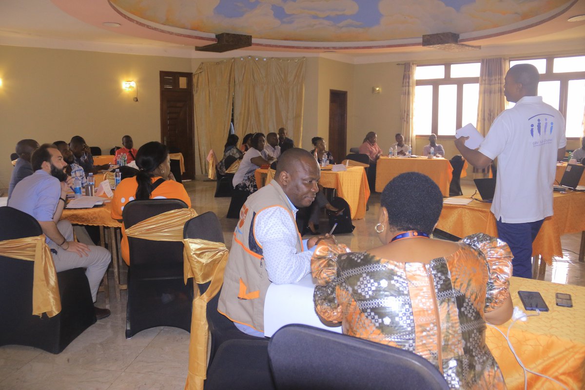 UNFPARDC's tweet photo. Renforcement réponse &amp; prévention #VBG à Bunia
Sous Cluster VBG, sous leadership @UNFPA, poursuit le renforcement des capacités des acteurs dans gestion des cas #VBG dans coordinations humanitaires. Après Bukavu Goma Kinshasa &amp; Kananga,5ème session à Bunia:14 au 22juin
 🙏🏾@uncerf https://t.co/mzS5n00ksZ