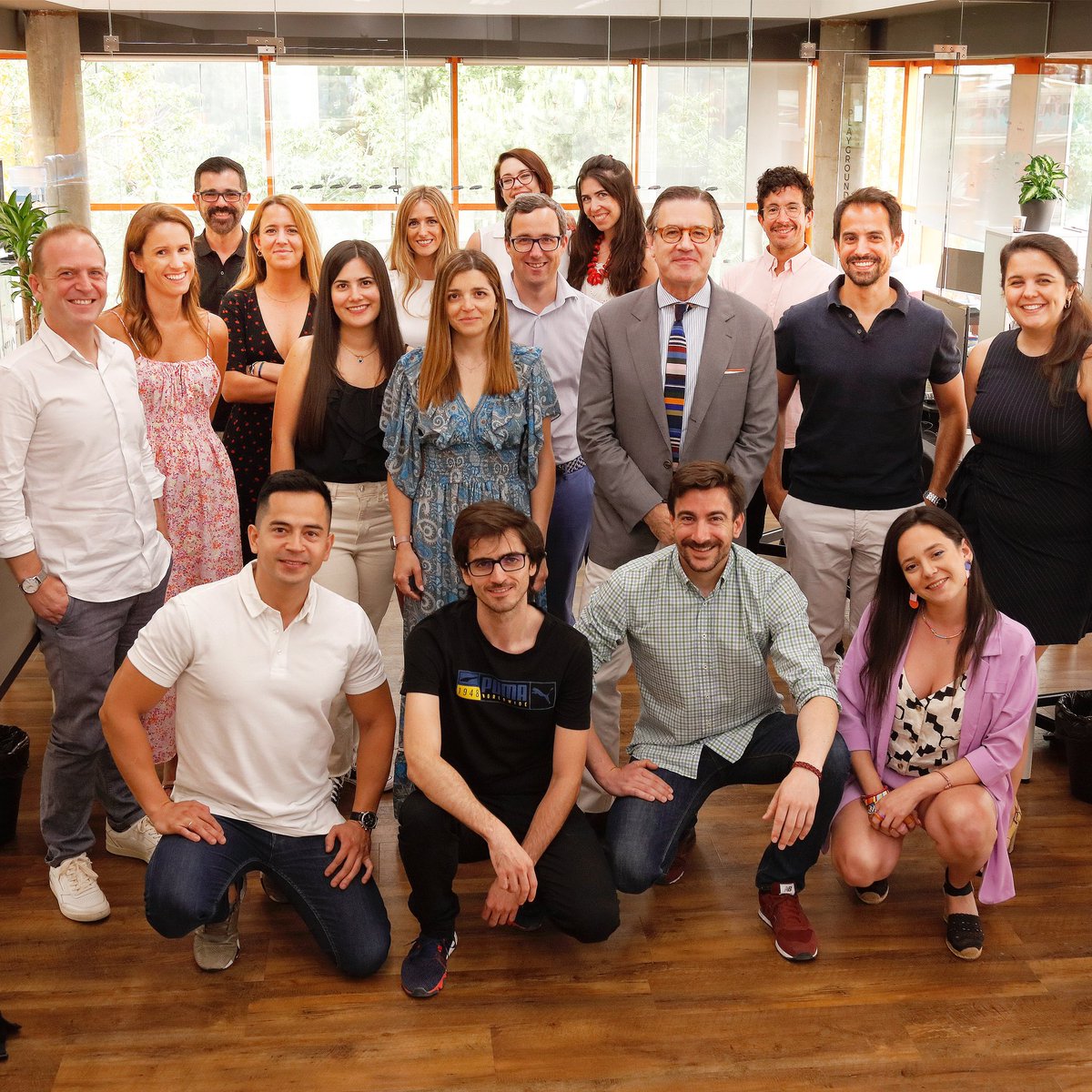 JeMoSe's tweet image. Equipazo @apachedigital_ con la mejor compañía! Gracias @jallorente por compartir con la tribu esta sesión! #atopisimo #apachepartedellyc 👣