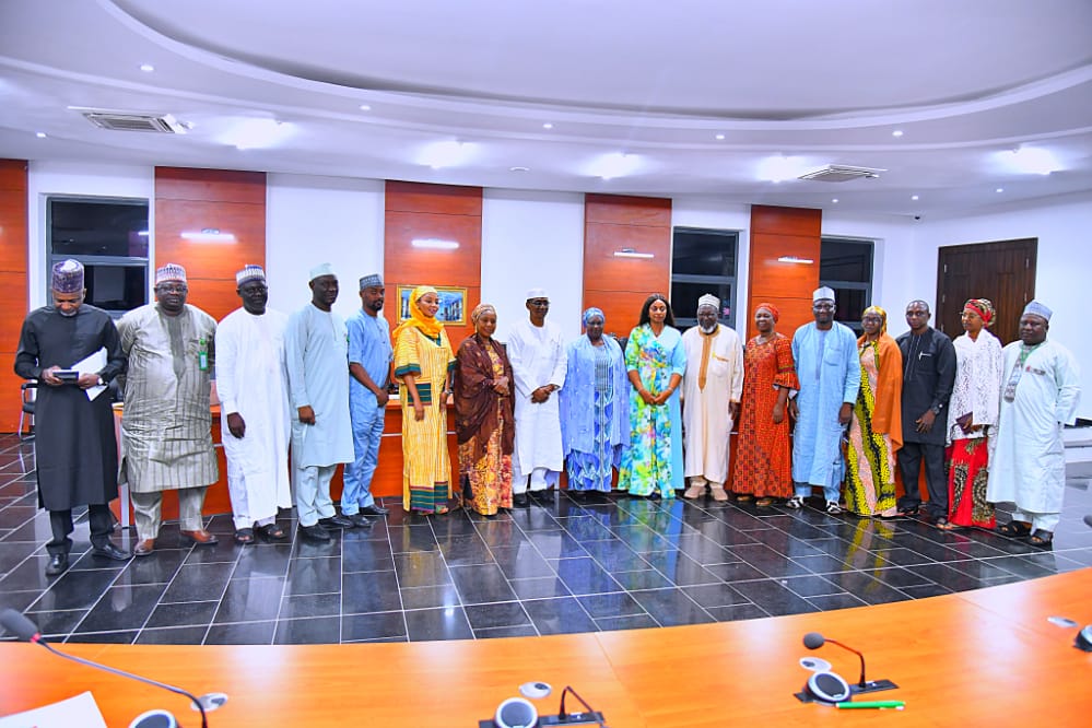 LisdelNig's tweet photo. @Mohd_Usman2012 and @umaabude engaging @DrHadiza Deputy Governor, Kaduna State and stakeholders on the optimization of Primary Health Care (PHC) outcomes through improvements in Reproductive, Maternal, Newborn, Child, Adolescent, Health and Nutrition (RMNCAH-N) in the State. https://t.co/m5Pl5yYlZK