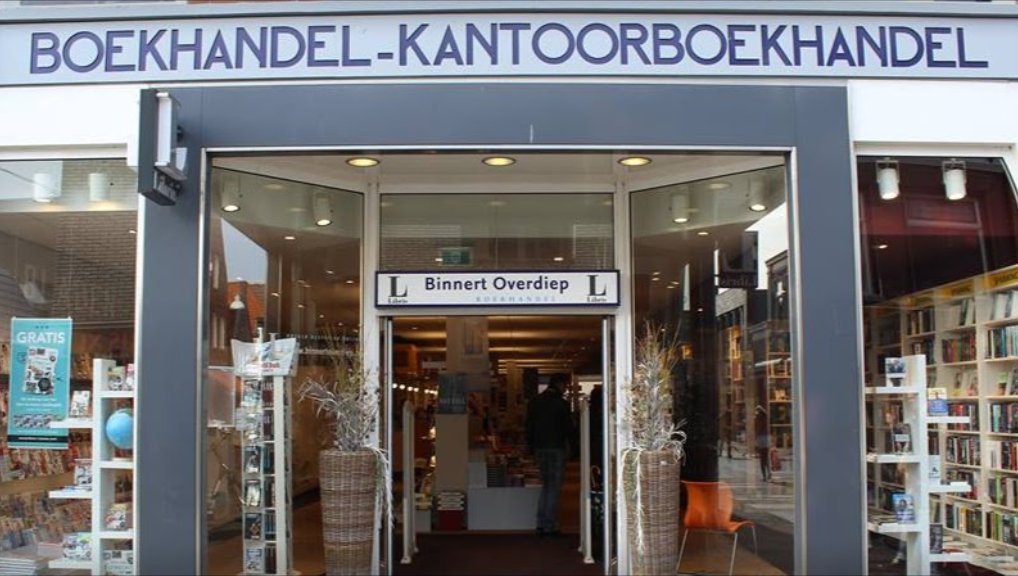 DeSprinkhaan's tweet photo. De Sprinkhaan-notaris. Vers van de pers ook bij Binnert Overdiep in Heerenveen! Over oud-raadslid, oud-bankbestuurder en oud-notaris Yntze Hoekstra.

@BoekentipNL  @Boeken_Lezen  @binnertoverdiep @CNCH_Heerenveen https://t.co/VYRlYT6g3S