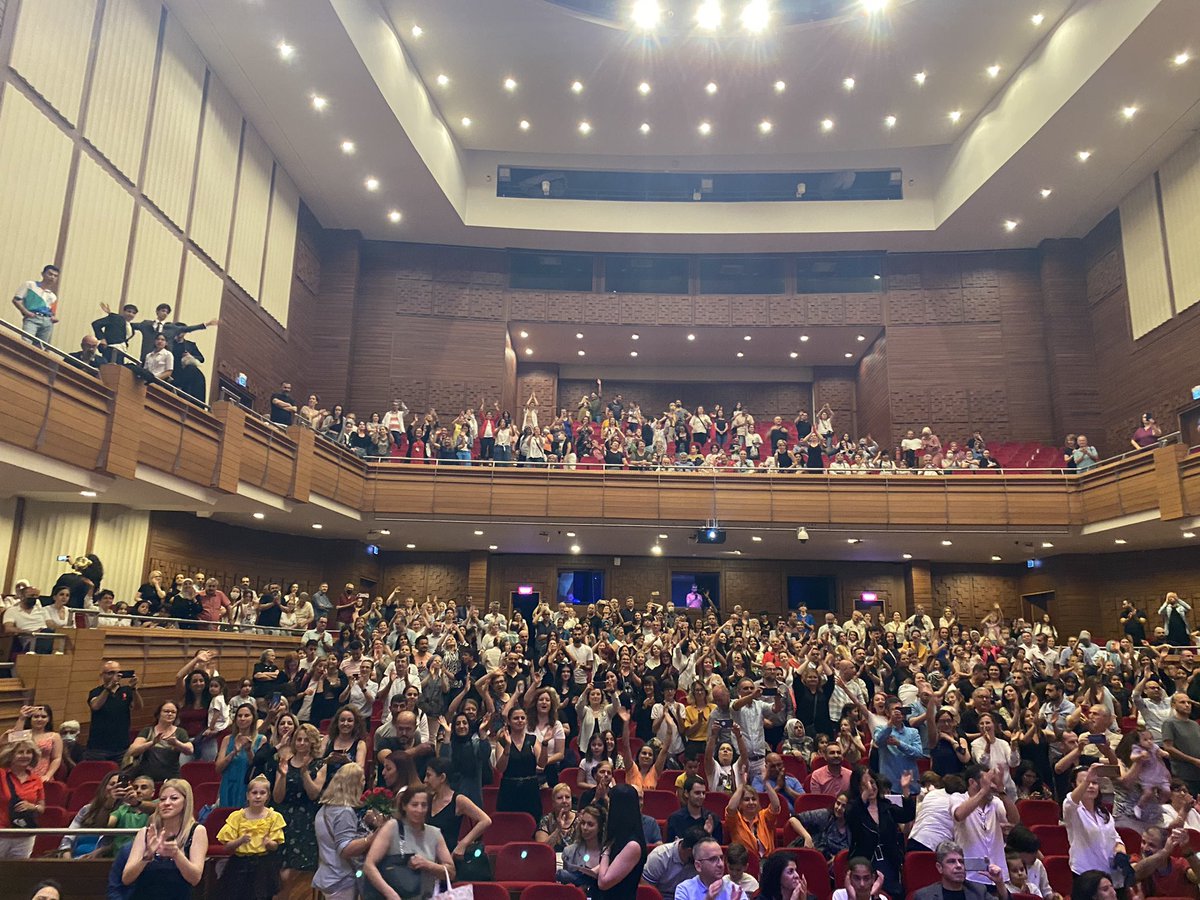 TahsinKuzgun's tweet photo. Kanser hastası çocuklarımız için fedakarca emek veren KİTVAK’a çok teşekkür ederiz. Güzelyalı Ortaokulu Ailesi olarak bir damla faydamız olduysa ne mutlu bize ❤️❤️❤️ #kitvak https://t.co/1R5mka07m7