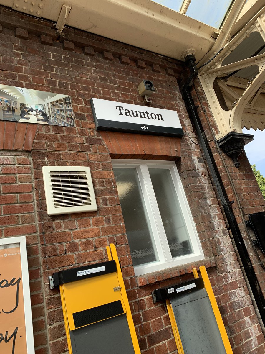 Exciting evening ahead celebrating some of the best charities in our sector - I’m on the <a href="/GWRHelp/">GWR</a> train, enroute to the <a href="/Charity_Awards/">The Charity Awards</a> keeping my fingers crossed for a good journey!
