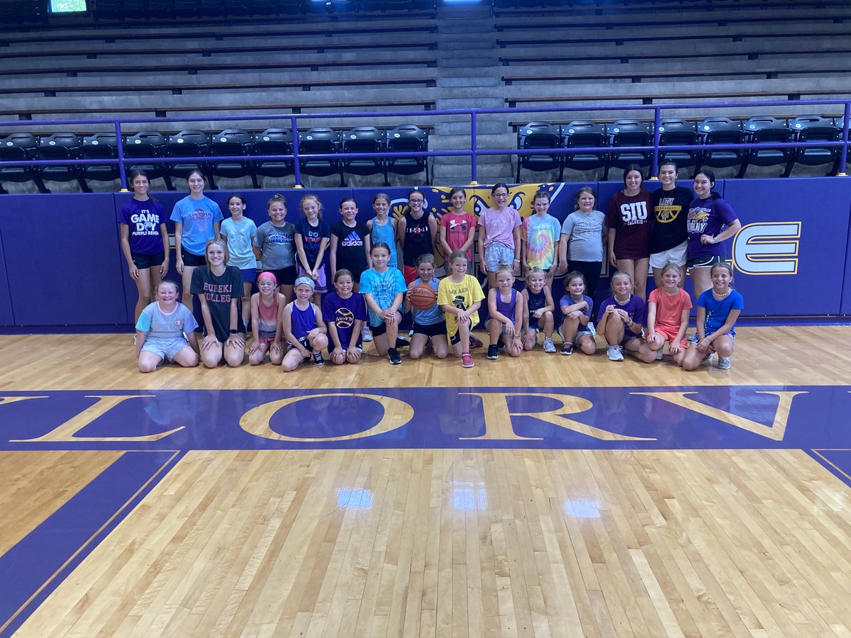kkitz23's tweet photo. 3-5th 2022 Lady Tornadoes Bball camp!!! https://t.co/RIoVV3e3c8