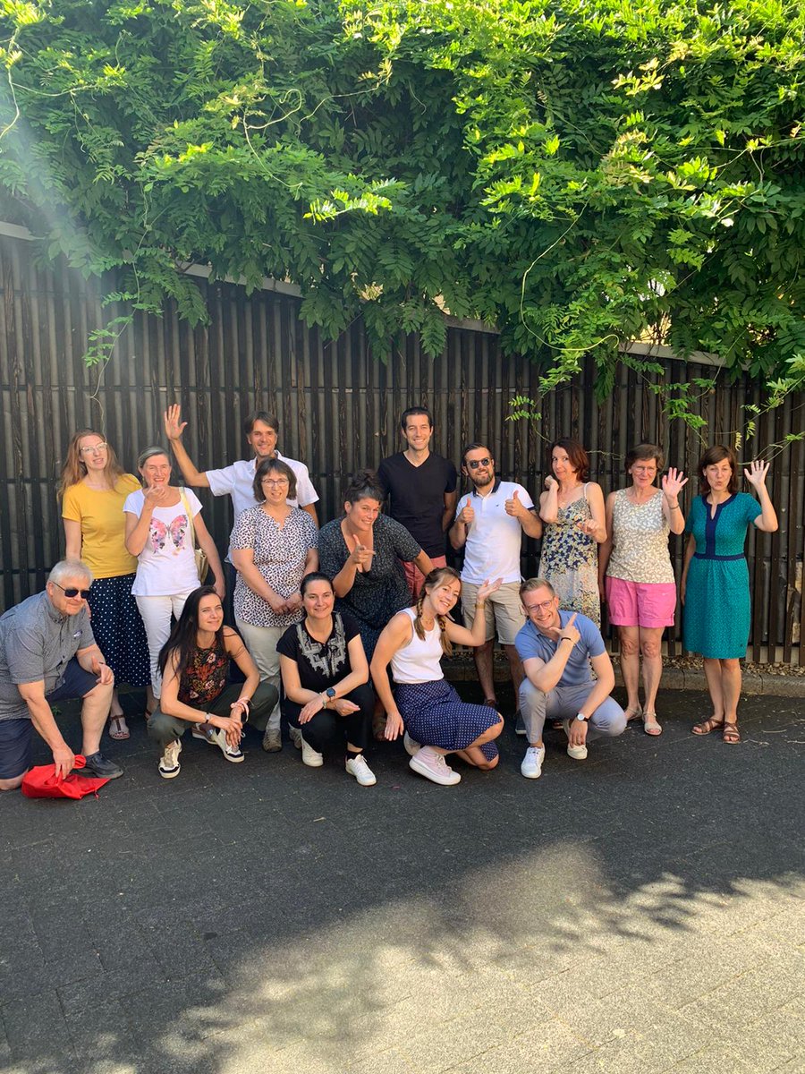 dfbf_fcfa's tweet photo. Die Regionalen Berater*innen schicken sonnige Grüße vom Netzwerktreffen aus @heidelberg_de!
👉 https://t.co/e6gcNK00aQ

Les Référentes et Référents régionaux vous font un coucou ensoleillé de la réunion du réseau à #Heidelberg !
👉  https://t.co/ggRHMtprvq https://t.co/ft5YuClzLo