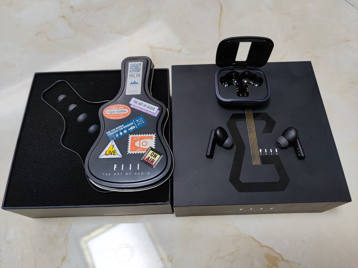 Today I am very happy, i received the "FIIL" CG professional music earphones signed by Wang Feng! 
He is my idol，Thank you for <a href="/WomLabs/">Wom Labs</a> .I wish you all success in Web 3.0 music platform.
