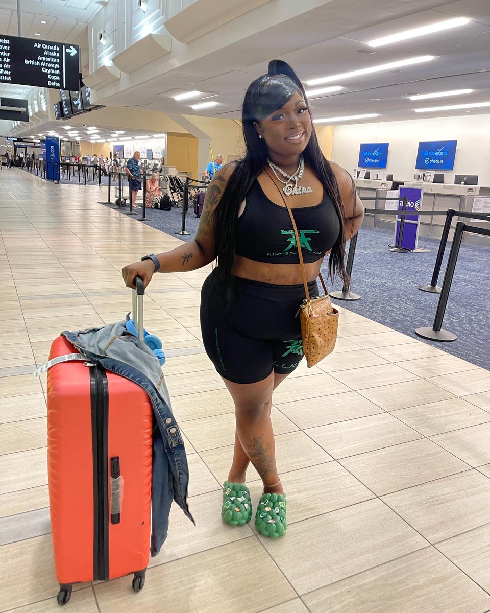 chinabaeeex3's tweet image. Flights Over Feelings💚✈️ 
#neworleans
#girlstrip2k22
#LLKB