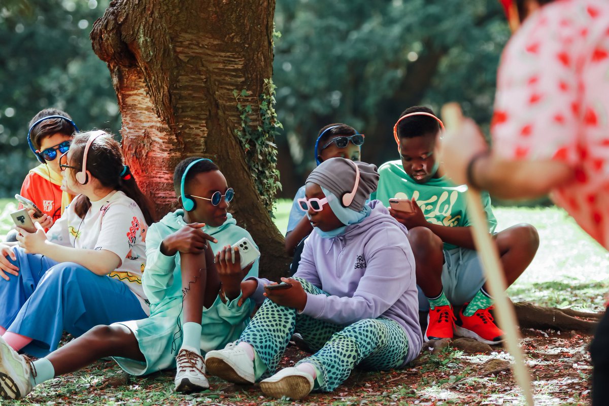 SBC_Theatre's tweet image. 🔎 Discover the secret world of the park in our brand new adventure #SecretSummer 🌳

🎧 Pop on your headphones and join us in Endcliffe Park, Sheffield 2+3 July 12-3pm 💃

🦄 FREE FAMILY FUN 🐿

Available in Arabic &amp;amp; English

#YouthTheatreofSanctuary 
#live #digital