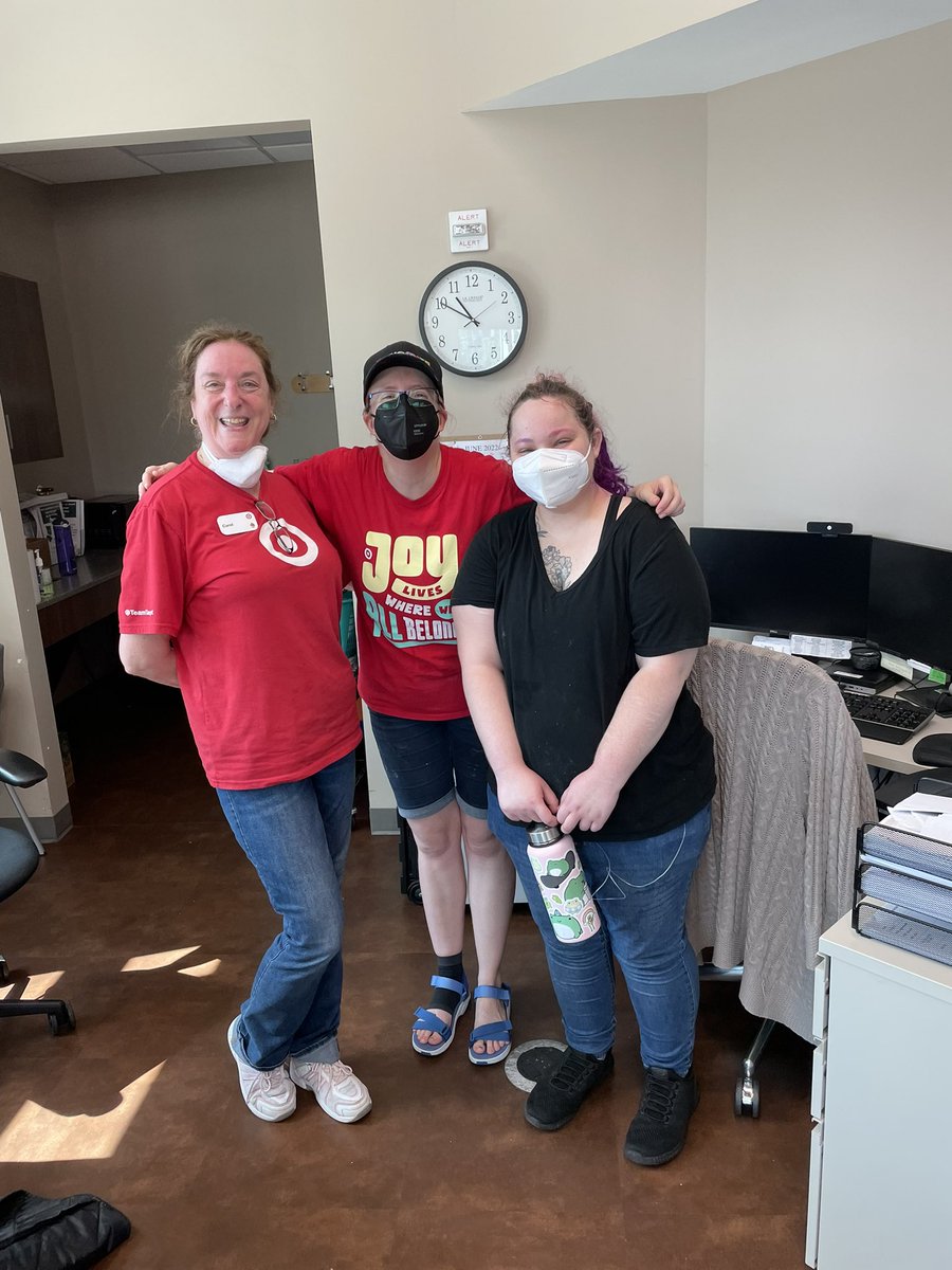 CarolAtTarget's tweet image. Serving those who served!
We are volunteering today at the VA hospital in Ann Arbor.    @CarolAtTarget @TargetJory @ErinEvsTgt @MarianneTarget @BrandonAtTarget