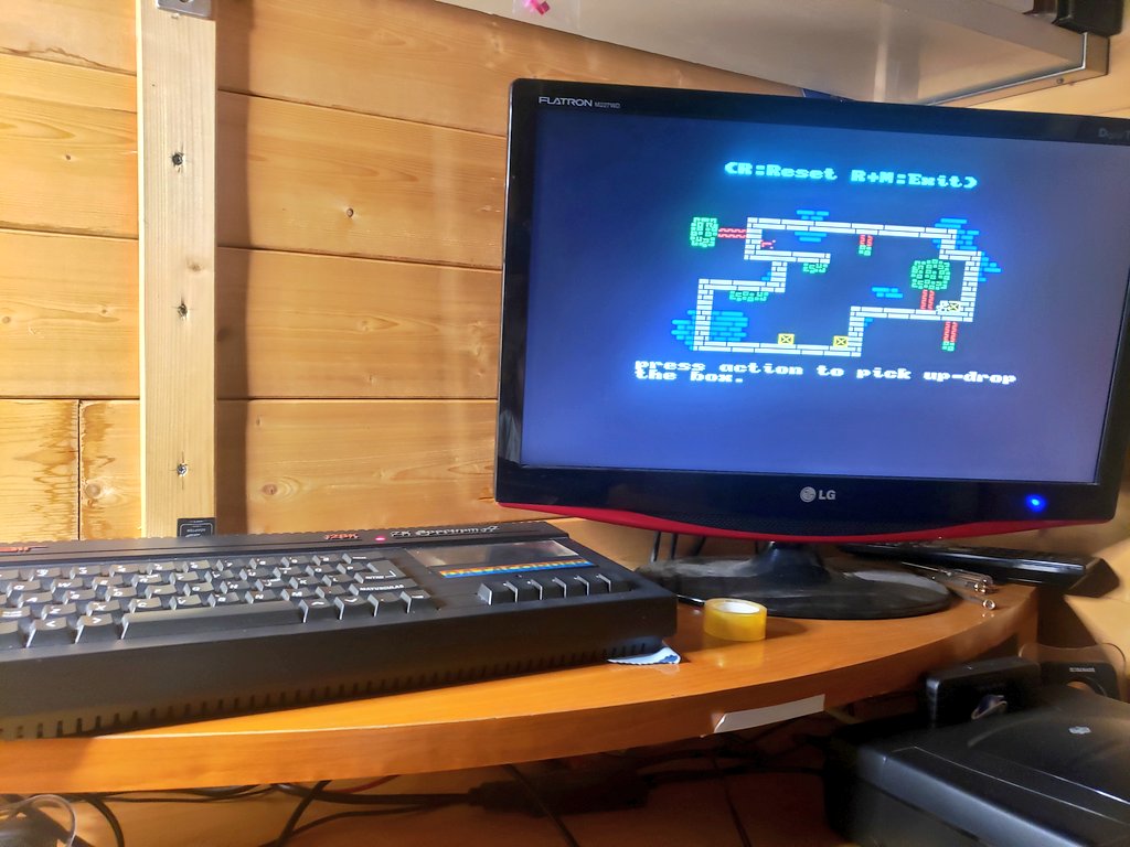 PCNONOGames's tweet photo. #testing nuestro nuevo #videojuego #tinycrate en maquina real. Tanto en #spectrum48k como en #spectrum128k Todo ok!!! 👌😉 #8bit #retrogame #indiedev #homebrew @pulsaunatecla @PlayOnRetro @mundospectrum
@HobbyRetro_com https://t.co/3836u0LFtb