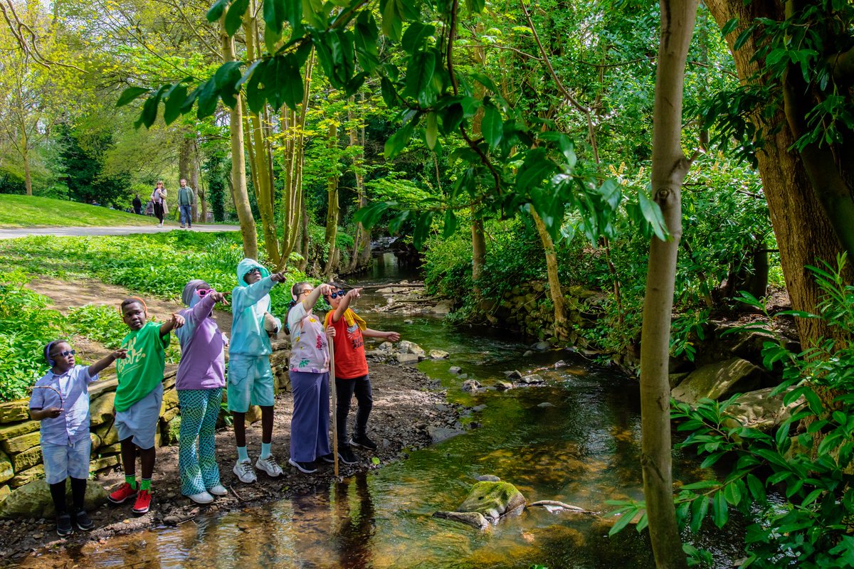 SBC_Theatre's tweet image. 🔎 Discover the secret world of the park in our brand new adventure #SecretSummer 🌳

🎧 Pop on your headphones and join us in Endcliffe Park, Sheffield 2+3 July 12-3pm 💃

🦄 FREE FAMILY FUN 🐿

Available in Arabic &amp;amp; English

#YouthTheatreofSanctuary 
#live #digital
