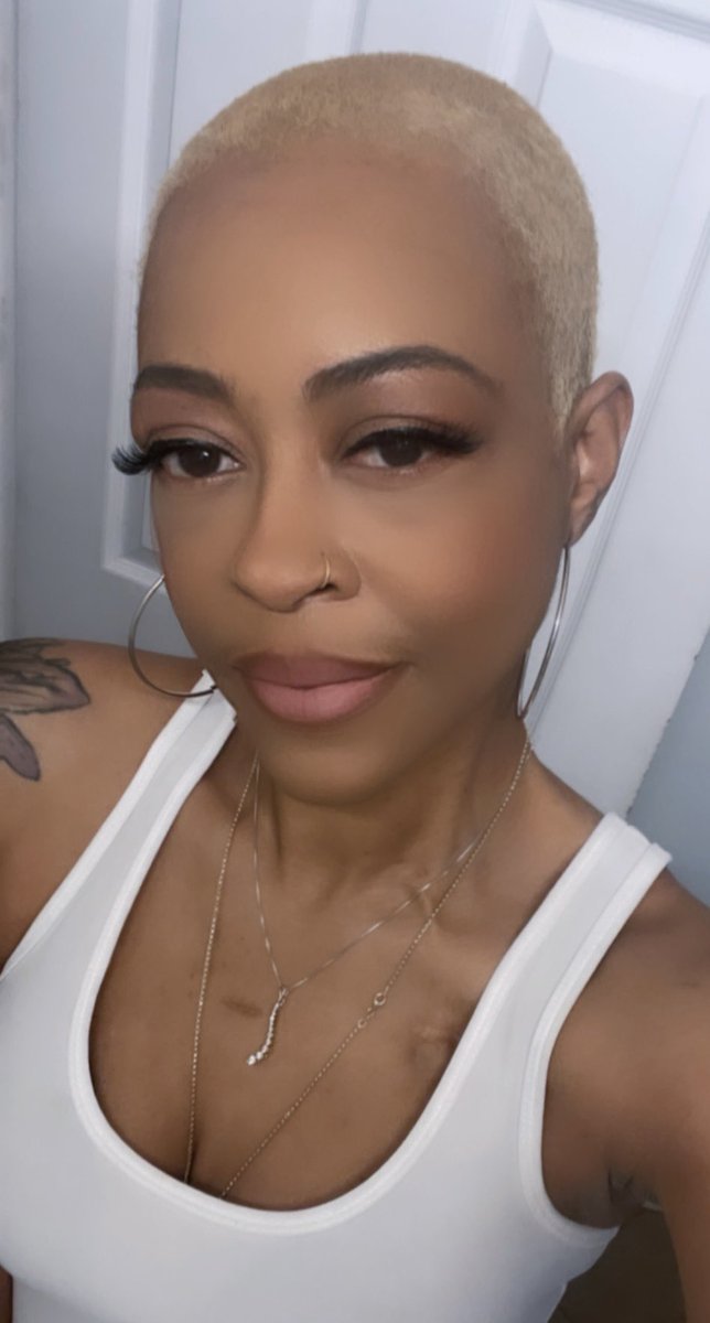 MzKris's tweet photo. @LOrealParisUSA I’m in love with Platinum Bounce 5 ⭐️ https://t.co/qnyRSeAW8C