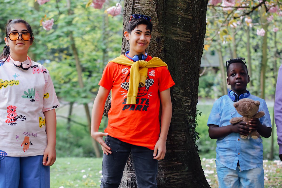 SBC_Theatre's tweet image. 🔎 Discover the secret world of the park in our brand new adventure #SecretSummer 🌳

🎧 Pop on your headphones and join us in Endcliffe Park, Sheffield 2+3 July 12-3pm 💃

🦄 FREE FAMILY FUN 🐿

Available in Arabic &amp;amp; English

#YouthTheatreofSanctuary 
#live #digital