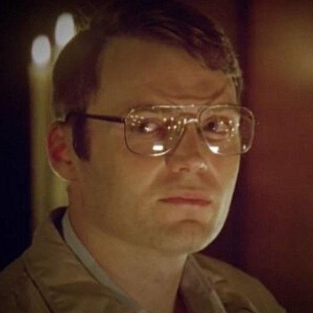 Conheça os requintes de crueldade do canibal Jeffrey Dahmer, interpretado em série por Evan Peters