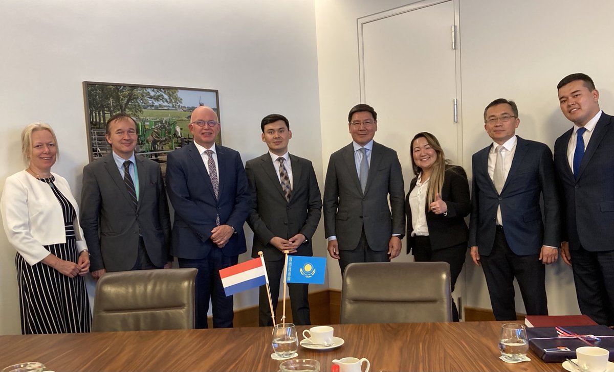 With ⁦<a href="/ministerlnv/">MinisterN_S</a>⁩ I met a ministerial delegation from Kazachstan. We discussed expansion of greenhouse cultivation and implementation of breeders rights. UPOV membership is coming ⁦<a href="/KZembassyNL/">Embassy of Kazakhstan to the Netherlands</a>⁩ ⁦<a href="/greenhousedelta/">Dutch Greenhouse Delta</a>⁩ ⁦<a href="/Naktuinbouw/">Naktuinbouw</a>⁩ ⁦<a href="/AgroBericht/">AgroberichtenBuitenland</a>⁩