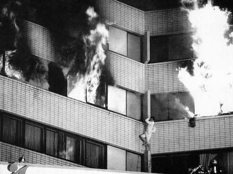 立花タカシくんが放送事故扱いされてるが

幾つかのガチモンの放送事故案件をテレビで普通に流されたのを見た身としてはまああんなんじゃあ驚くに値しねえかなと

マジでその年は何度もこの映像流れたからなあ 