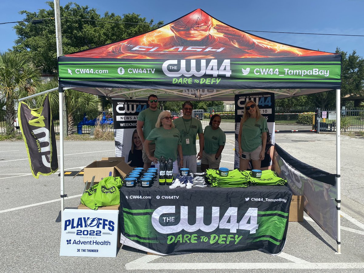 aalvareztv's tweet photo. Have old electronics sitting around? We’re helping you clear the clutter with our #CW44ElectronicRecycling event! Bring unused, unwanted electronics (iPads, iPhones, old laptops, old desktops, etc) to drop off and grab some free swag on the way out! https://t.co/HG3Derjbp3