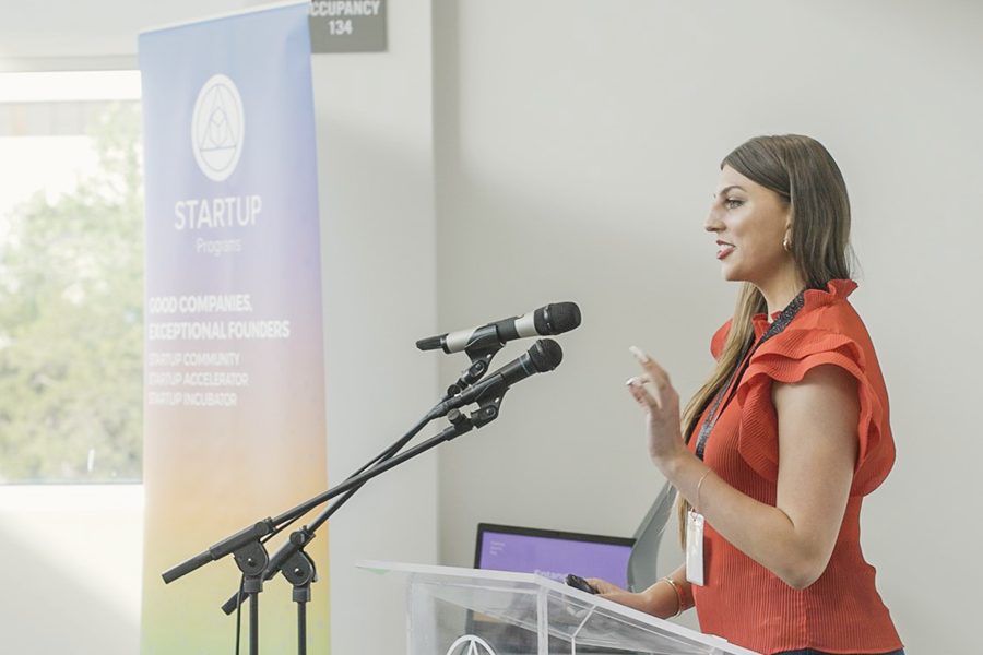 UofOklahoma's tweet photo. OU's Tom Love Innovation Hub has a strong commitment to entrepreneurial growth, and at this year's Startup Demo Day, OU entrepreneurs were given opportunities to take their ideas to the next phase of development. 

Read more: https://t.co/2JZg3v5Kly https://t.co/DVKvivxnRh