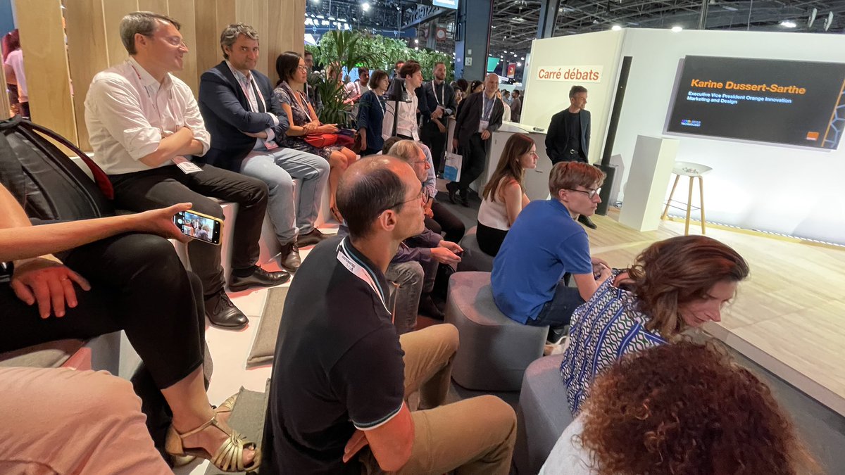 christopherufin's tweet image. C’est parti pour l’annonce des résultats du #ChallengeEvenTech par @Karinedussert & @BertrandRojat @orange à #VivaTech avec nos partenaires @CEA_Officiel @Inria @ericsson
@thibaultdelafr @ChataignierP @pldeguillebon @ce_cile @RomainMesnil @DelemarreM